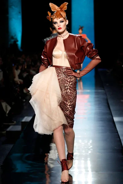 Look 14